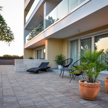 Luxury Apartments La Perla Бибине Екстериор снимка