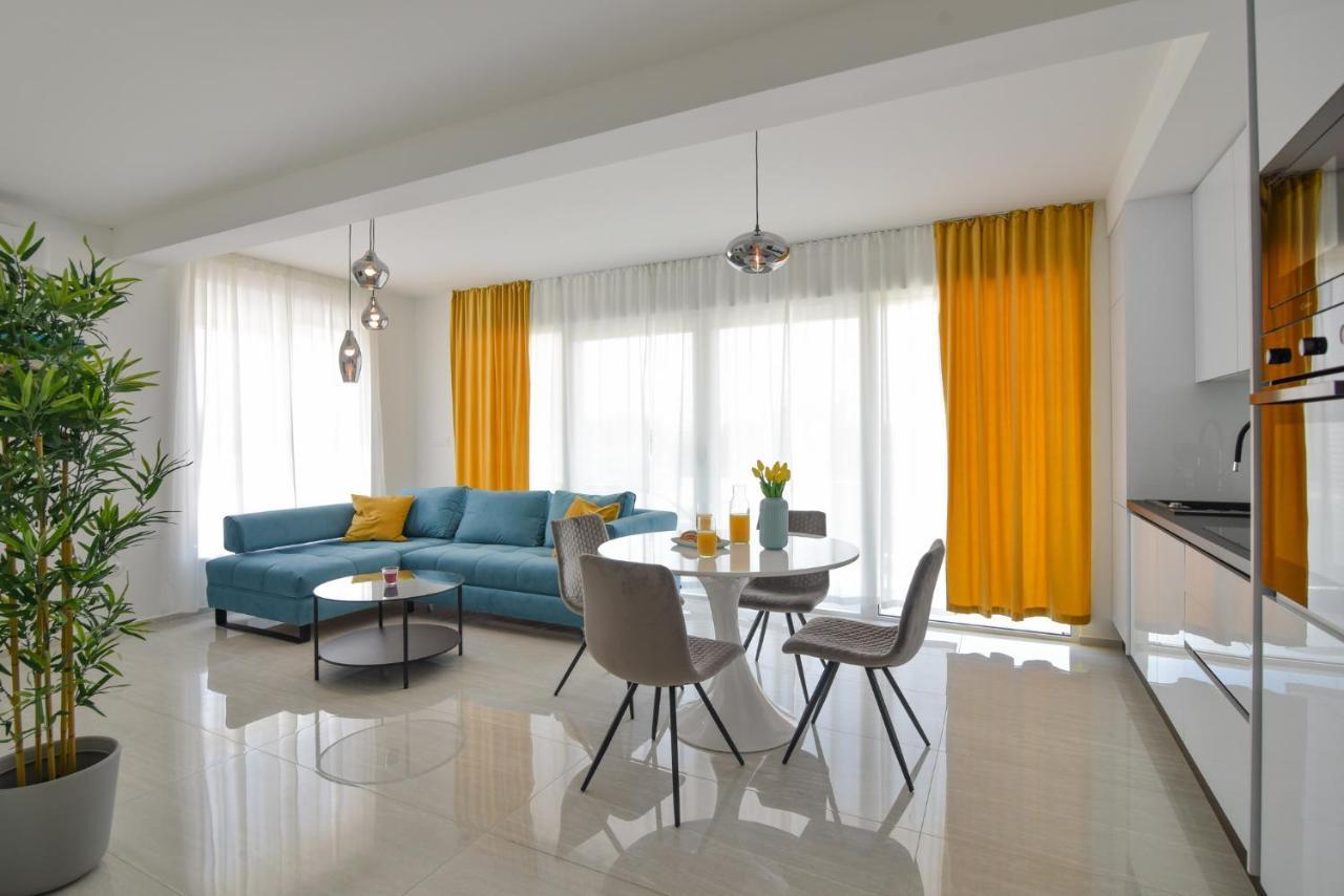 Luxury Apartments La Perla Бибине Екстериор снимка