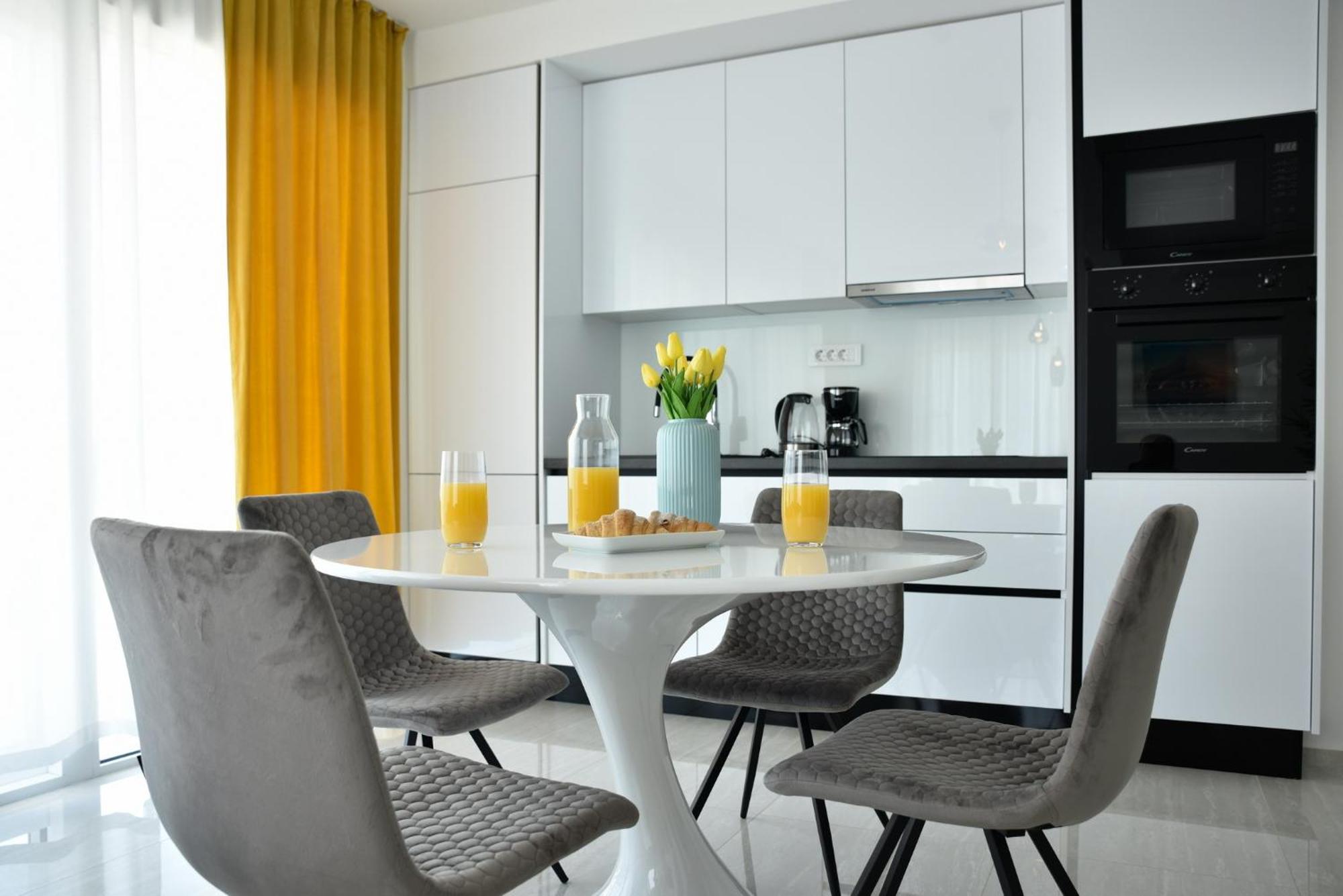 Luxury Apartments La Perla Бибине Стая снимка